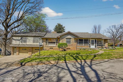 600 Walnut Dr, Neosho, MO, 64850-2135 | Card Image