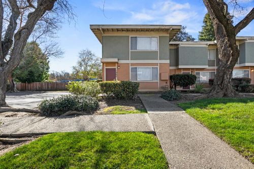 1560 Drake Dr, Davis, CA, 95616-0826 | Card Image