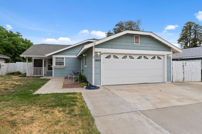 1045 Clover Ln, House other with 3 bedrooms, 0 bathrooms and null parking in Hanford CA | Image 4