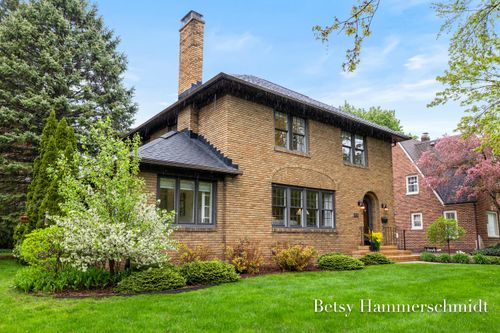 417 Cheshire Dr Ne, Grand Rapids, MI, 49505-4142 | Card Image