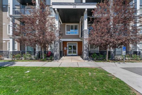 211-10 Walgrove Se, Calgary, AB, T2X4E3 | Card Image