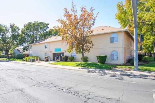 598 N Walton Avenue, Yuba City, CA, 95993 | Card Image