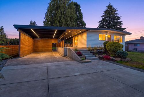 17028 Larch Way, Lynnwood, WA, 98037-3313 | Card Image