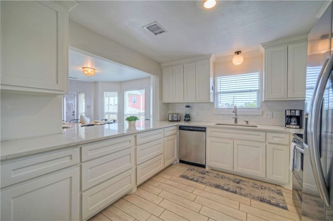 2022 - 2016 S 11 Th St, Home with 0 bedrooms, 0 bathrooms and null parking in Port Aransas TX | Image 10