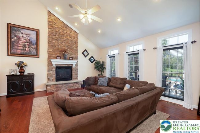 2307 Blackledge Dr, House other with 4 bedrooms, 5 bathrooms and null parking in Quakertown PA | Image 28