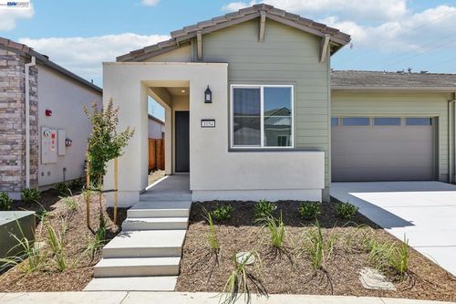 1054 Riverbend Dr, Brentwood, CA, 94513 | Card Image