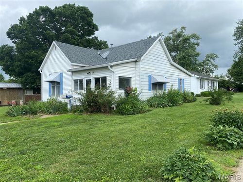 302 W Elm Street, Palmyra, MO, 63461 | Card Image