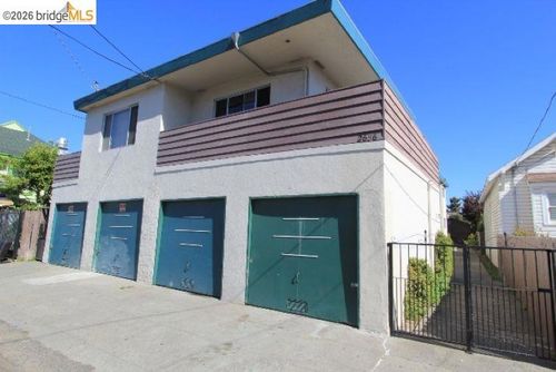 2656 38th Ave, Oakland, CA, 94619-1033 | Card Image