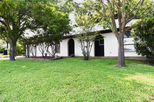 1702 Pecos Ave, Rockdale, TX, 76567-2576 | Card Image