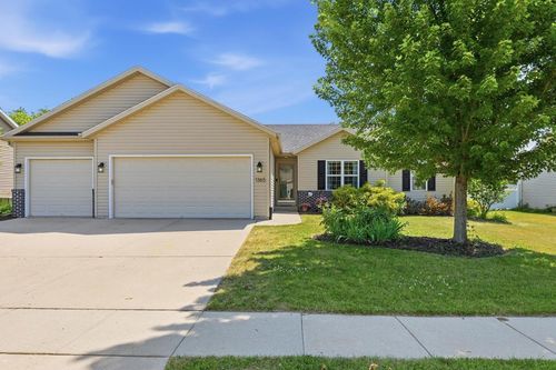 1365 Savannah Woods Dr, Edgerton, WI, 53534-9615 | Card Image
