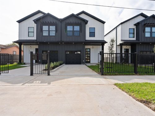 a-4226 Sterling St, Houston, TX, 77051-2509 | Card Image