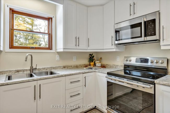 868 Lily Lake Rd, House other with 4 bedrooms, 2 bathrooms and 6 parking in Selwyn ON | Image 17