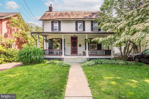 114 E Ashland St, DOYLESTOWN, PA, 18901-4621 | Card Image