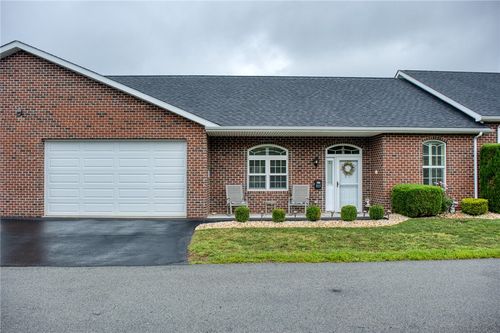 915 Valentina Ln, Lower Burrell, PA, 15068-7909 | Card Image