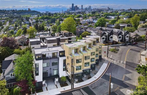 1307 31st Ave S, Seattle, WA, 98144-3907 | Card Image