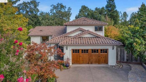 17 Pomo Ct, Napa, CA, 94558-6305 | Card Image