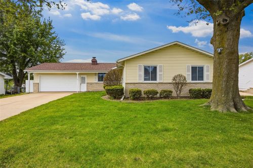 118 31st St Nw, Cedar Rapids, IA, 52405-4610 | Card Image