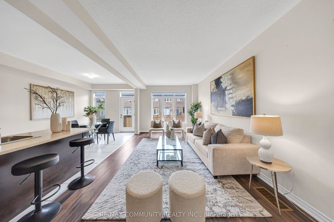 2205 Grainger Loop, House attached with 4 bedrooms, 3 bathrooms and 1 parking in Innisfil ON | Image 7