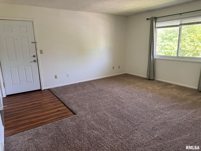 APT-9 - 400 N 5 Th St, Condo with 2 bedrooms, 2 bathrooms and 1 parking in Eldridge IA | Image 4