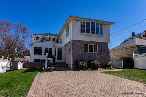 21 Sewall Ave, Winthrop, MA, 02152-1003 | Card Image