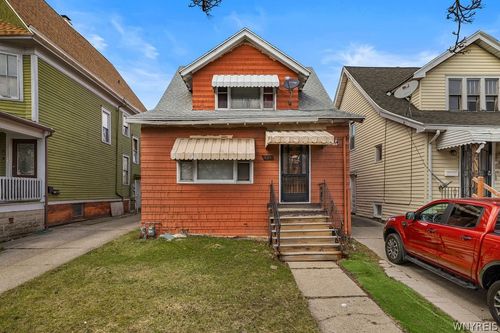930 Kensington Ave, Buffalo, NY, 14215-2701 | Card Image