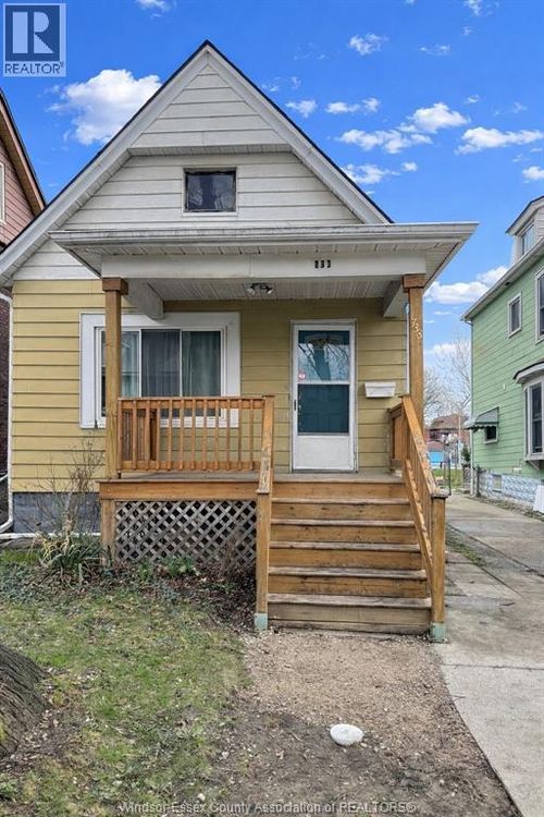 733 Church St, Windsor, ON, N9A4T5 | Card Image