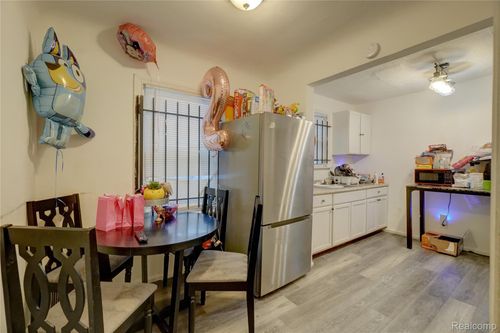 19161 Meyers Rd, Detroit, MI, 48235-1202 | Card Image