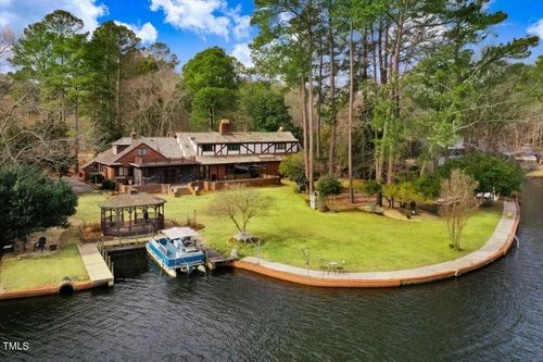 607 Lake Shore Dr, Goldsboro, NC, 27534-8970 | Card Image