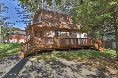 774 Country Place Dr, Tobyhanna, PA, 18466-7947 | Card Image