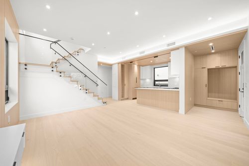 3904 W 23rd Ave, Vancouver, BC, V6S1L2 | Card Image