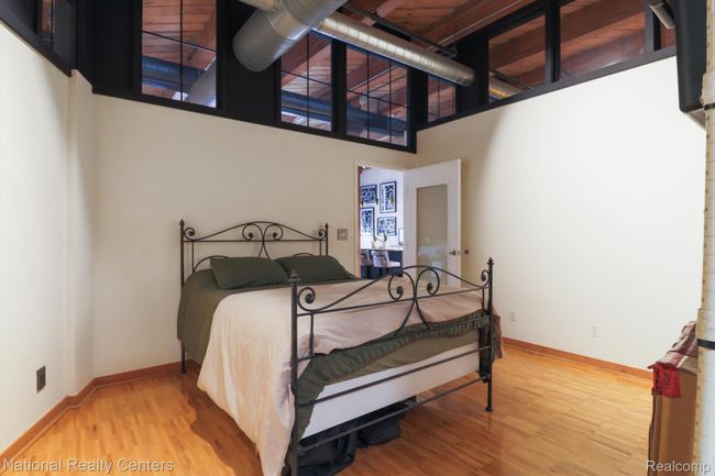 APT-29 - 200 River Place Dr, Condo with 2 bedrooms, 3 bathrooms and null parking in Detroit MI | Image 28