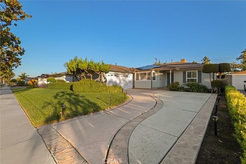 1048 E Marcellus St, Long Beach, CA, 90807-1608 | Card Image
