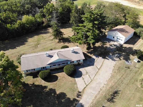 8510 N 1250th Rd, Colchester, IL, 62326-1718 | Card Image