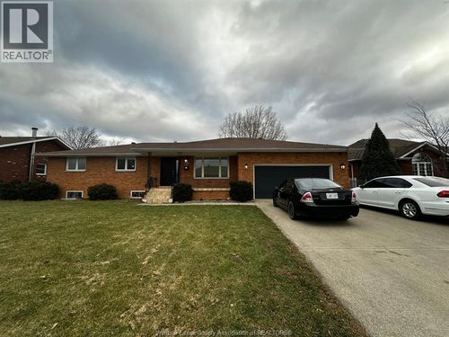 upper-unit-1770 Partington Avenue, Windsor, ON, N9B2R3 | Card Image