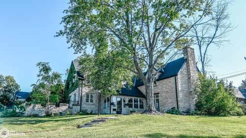 805 Jerome St, Marshalltown, IA, 50158-5551 | Card Image