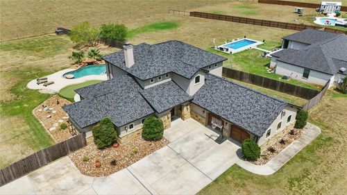 224 Creekwood Dr, Gonzales, TX, 78629-6394 | Card Image