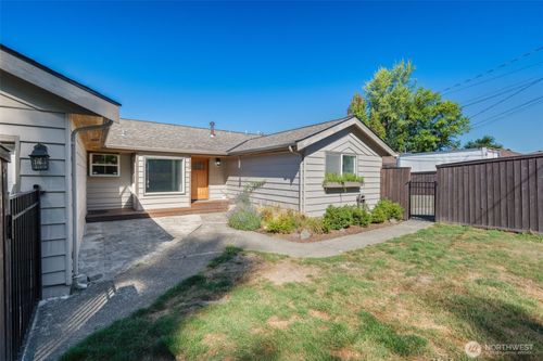 21845 15th Ave S, Des Moines, WA, 98198-8345 | Card Image