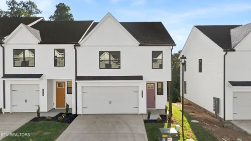 8731 Chapman Trace Way, Knoxville, TN, 37920-3645 | Card Image
