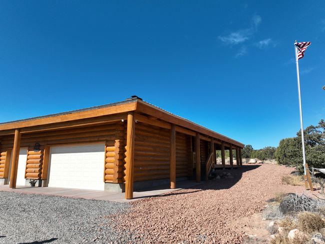 View of garage | Image 7