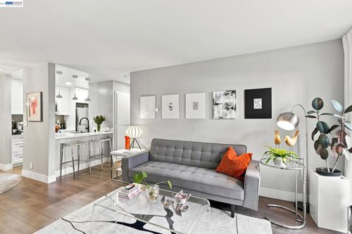 113-3173 Wayside Plz, Walnut Creek, CA, 94597-7701 | Card Image