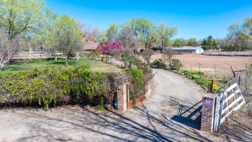 350 Applewood Rd, Corrales, NM, 87048-9112 | Card Image