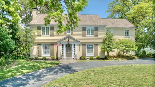 141 Manor Ln, Fort Thomas, KY, 41075-2222 | Card Image
