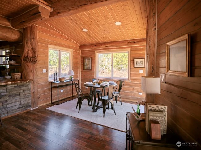 Dining Area | Image 11