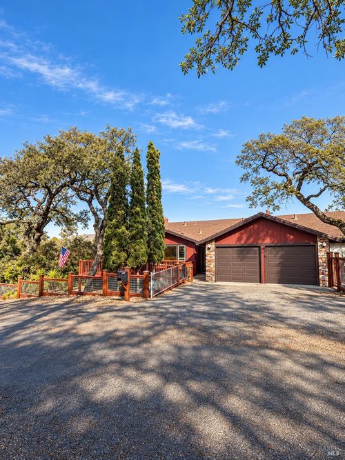 1 Green Point Ln, Novato, CA, 94945-2708 | Card Image