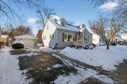 1203 N Williams St, Bay City, MI, 48706-3666 | Card Image