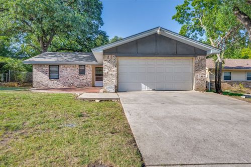 712 Chisholm Trail, Denton, TX, 76209 | Card Image