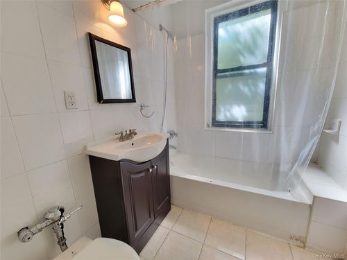 3f-100-10 67 Road, New York, NY, 11375 | Card Image