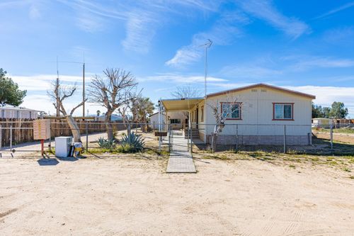 3943 W Ward Ave, Ridgecrest, CA, 93555 | Card Image