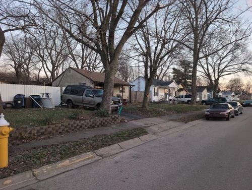 2724 Holman St, Moraine, OH, 45439-1634 | Card Image