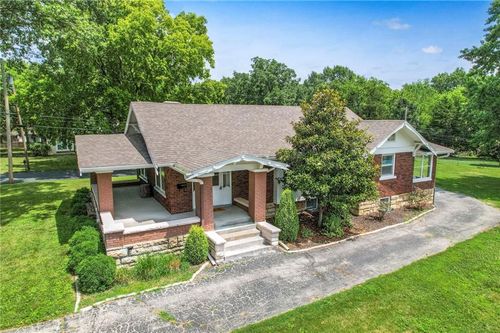 6111 Woodson Rd, Raytown, MO, 64133-4476 | Card Image
